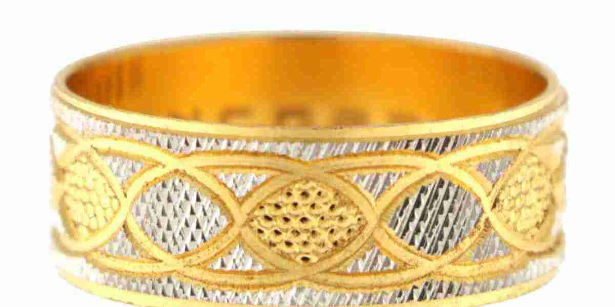 A Gilded Promise: The Timeless Beauty of 22ct Yellow Gold Wedding Bands
