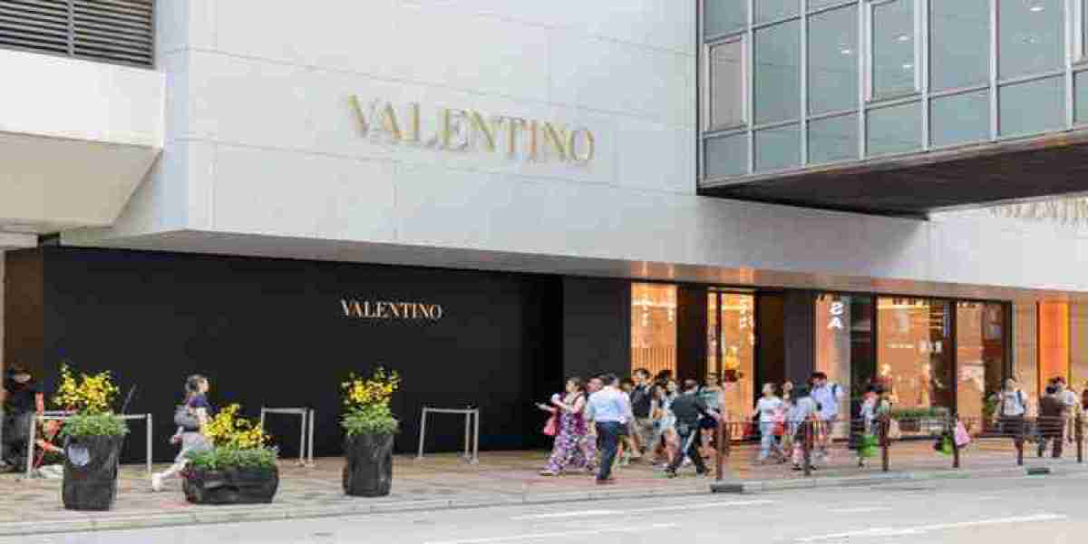 Valentino Outlet algorithm designed to keep people scrolling