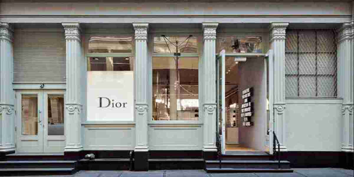 presence of the grocery Discount Dior Sneakers store are begging