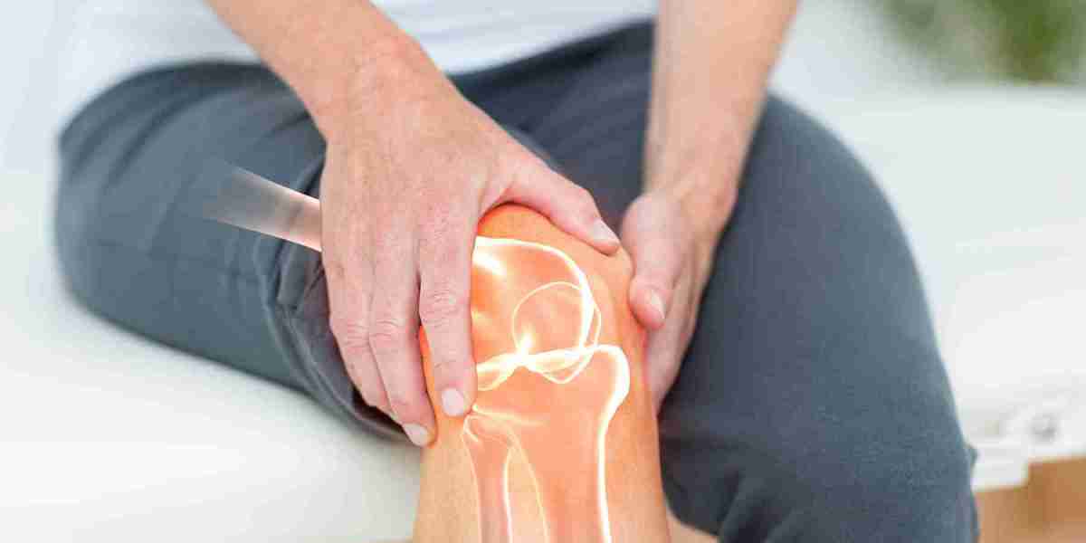 Can Sciatica Cause Knee Pain? Link Of Sciatica & Knee Pain