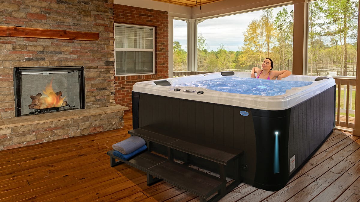 Finding Hot Tubs for Sale That Are Both Cheap and Good | by Palmetto Hot Tubs | Jun, 2024 | Medium
